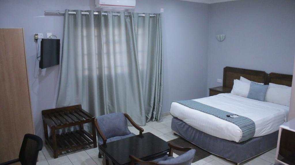 https://palapyeguesthouse.co.bw/wp-content/uploads/2025/04/f37a5c4c-853a-4511-83ac-bb6e02eedb7e.jpg